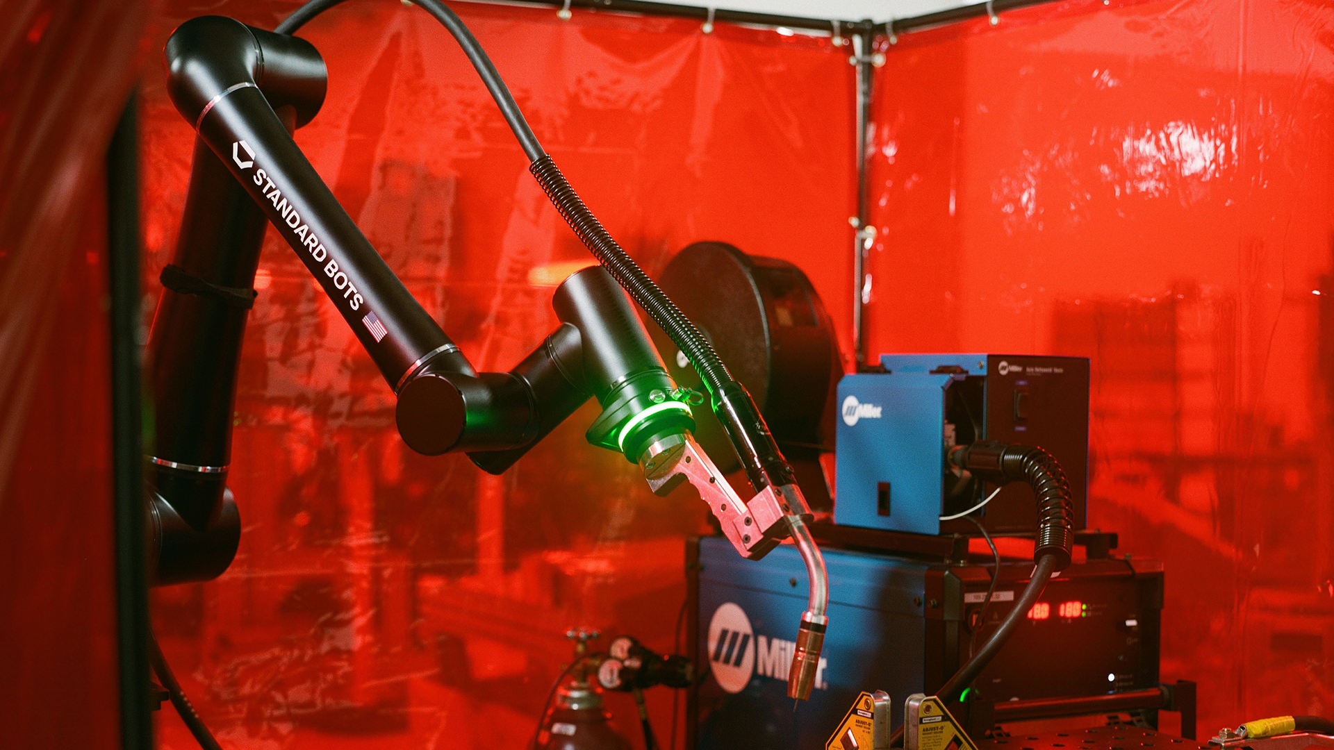 Standard-Bots-welding.png Standard-Bots-welding.png